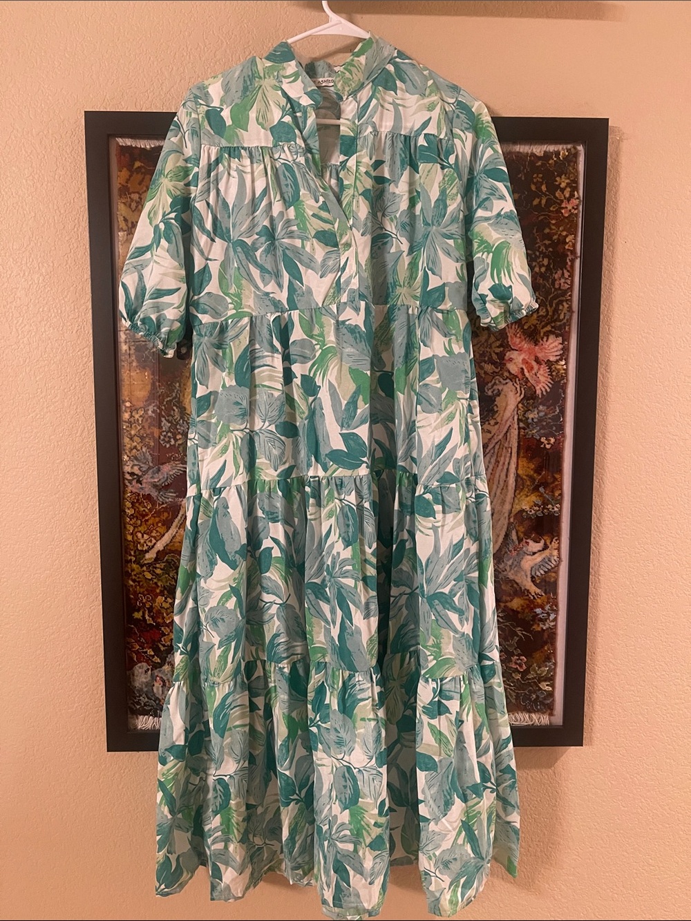 Green & White Leaf Print Tiered Midi Dress